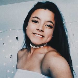 Meet your Posher, Michaela